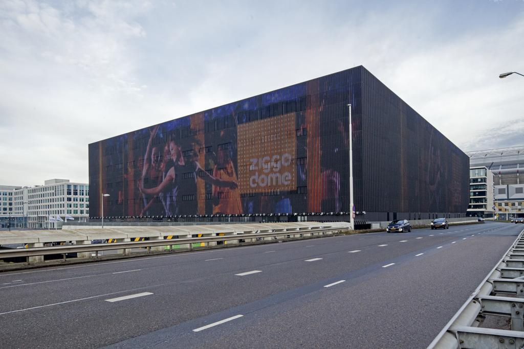 Easyhotel Amsterdam Arena Boulevard Esterno foto